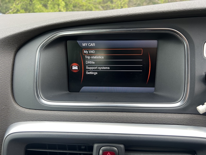 Volvo V40 T4 Se - U11776