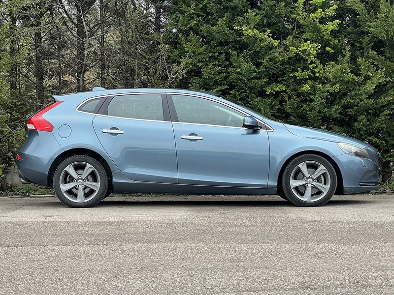 Volvo V40 T4 Se - U11776