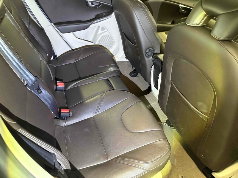 Volvo V40 T4 Se - U11776