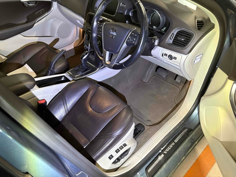 Volvo V40 T4 Se - U11776