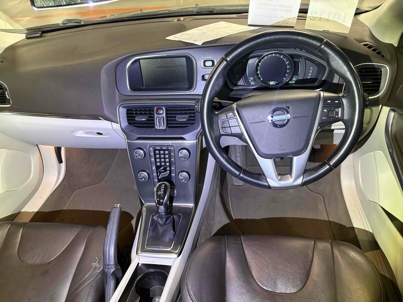 Volvo V40 T4 Se - U11776