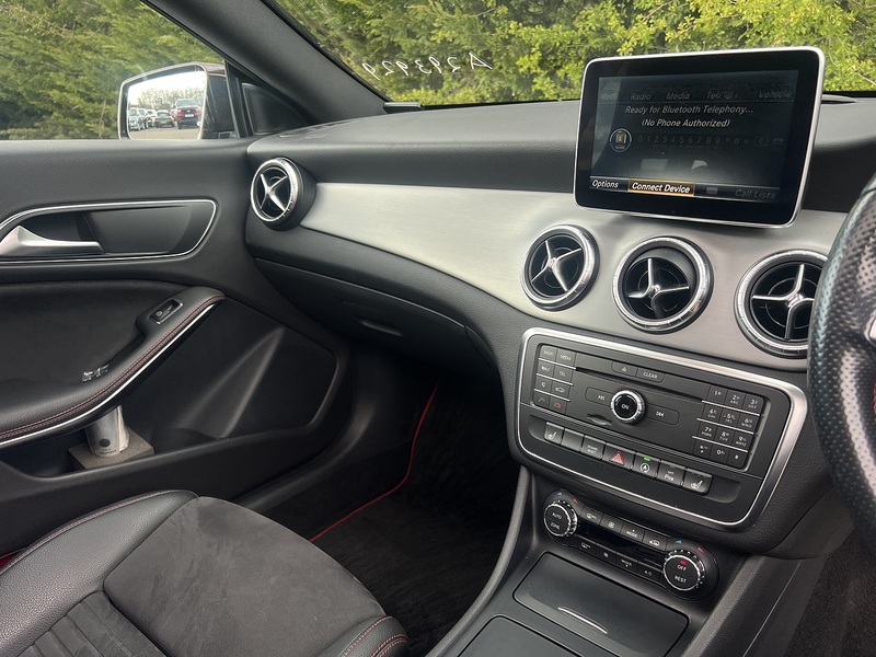 Mercedes-Benz Cla Cla 180 Amg Sport - U11777