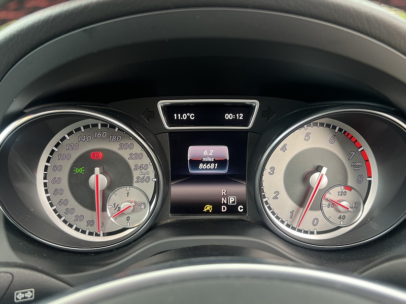Mercedes-Benz Cla Cla 180 Amg Sport - U11777
