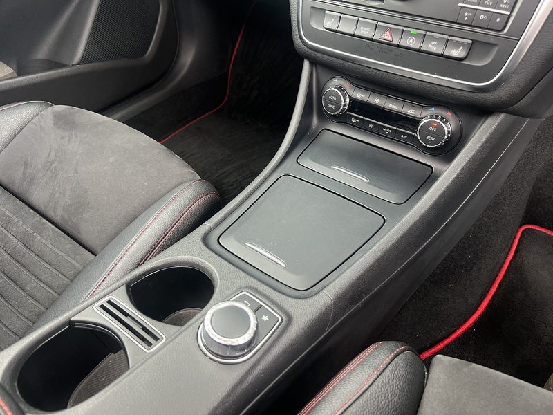 Mercedes-Benz Cla Cla 180 Amg Sport - U11777