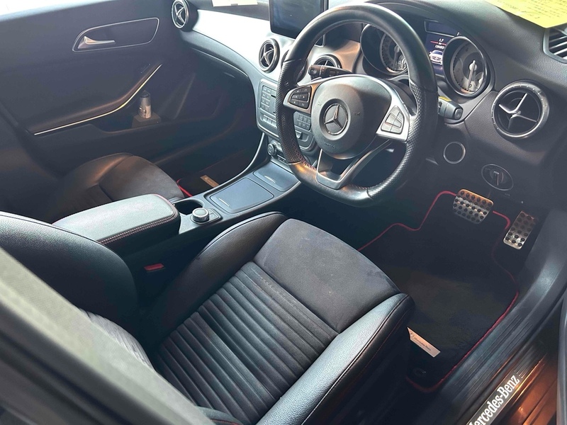 Mercedes-Benz Cla Cla 180 Amg Sport - U11777