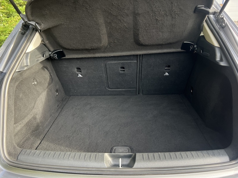 Mercedes-Benz GLA GLA180 Urban Edition - U11779