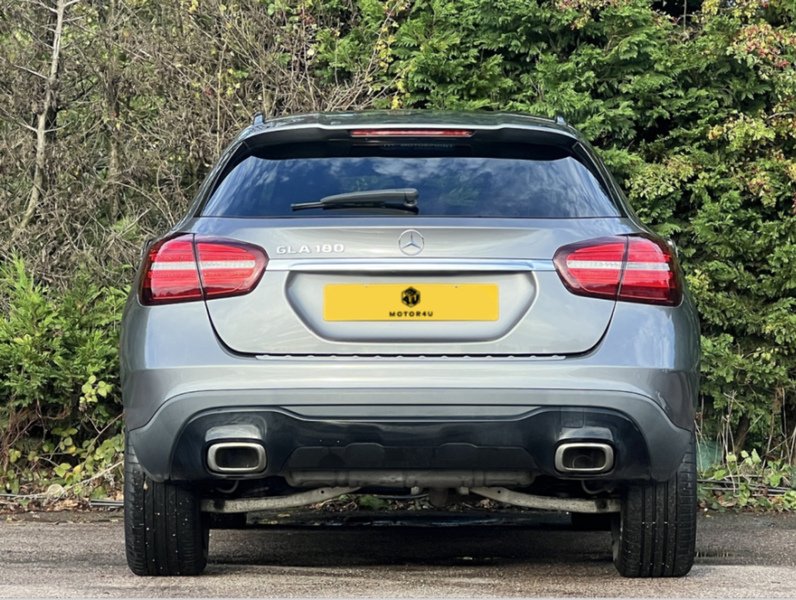 Mercedes-Benz GLA GLA180 Urban Edition - U11779