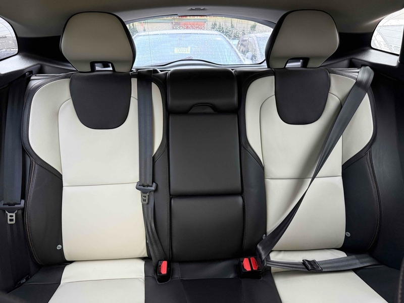 Volvo V40 T5 Cross Country Lux Nav Awd - U11781