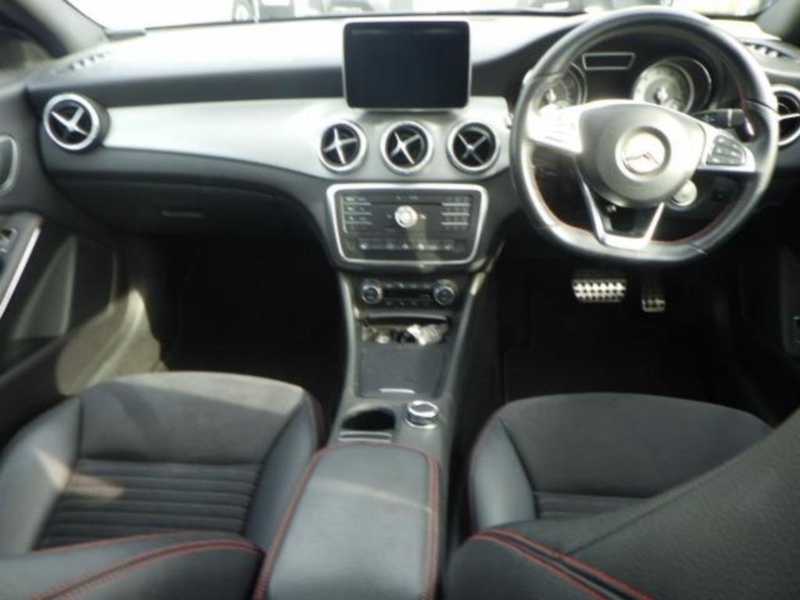 Mercedes-Benz Cla Cla 180 Amg Sport - U11784