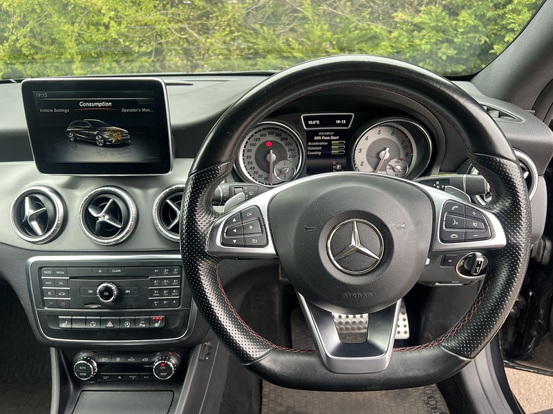 Mercedes-Benz Cla Cla 180 Amg Sport - U11787