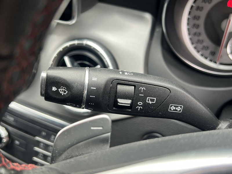 Mercedes-Benz Cla Cla 180 Amg Sport - U11787