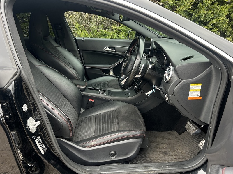 Mercedes-Benz Cla Cla 180 Amg Sport - U11787