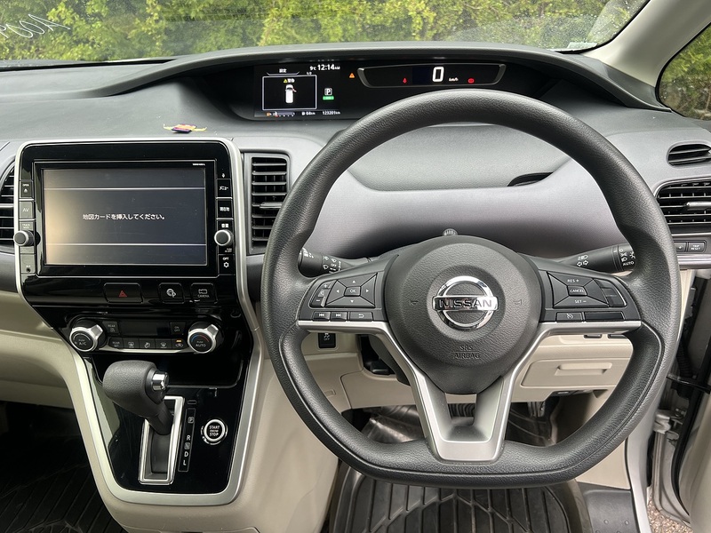 Nissan Serena 2.0 Hybrid X 8 Seater - U11788