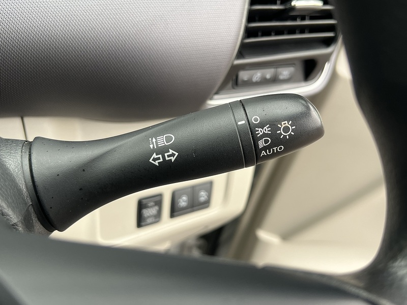 Nissan Serena 2.0 Hybrid X 8 Seater - U11788