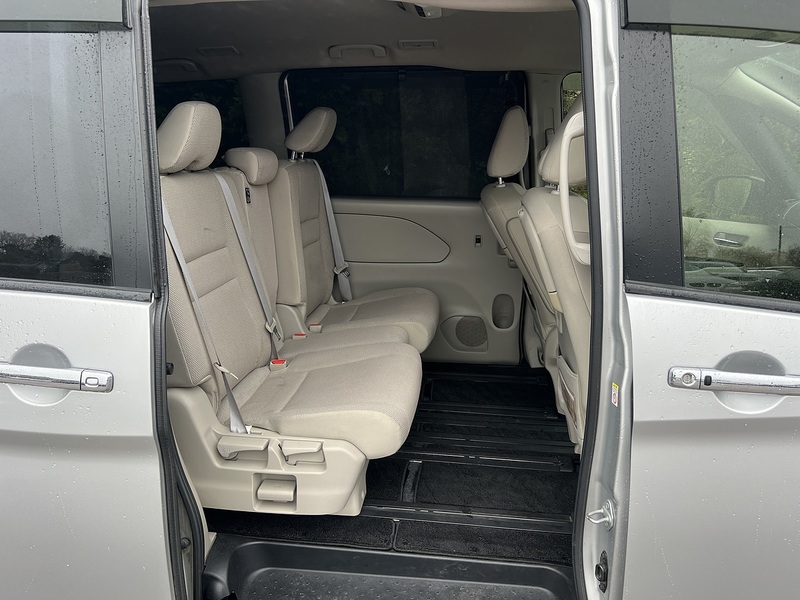 Nissan Serena 2.0 Hybrid X 8 Seater - U11788