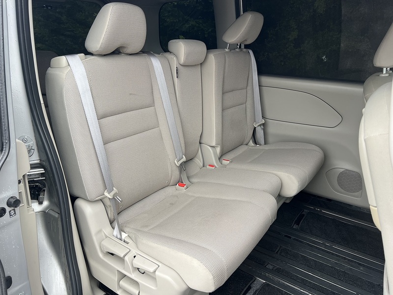 Nissan Serena 2.0 Hybrid X 8 Seater - U11788