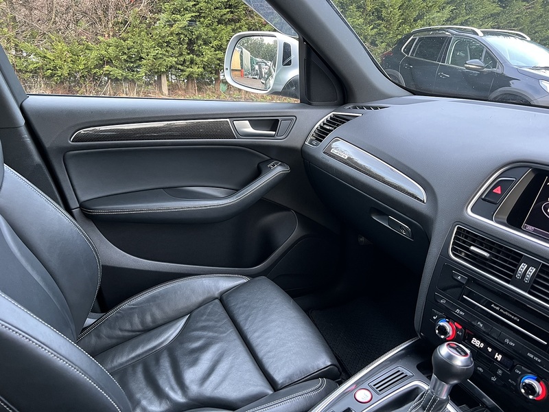 Audi SQ5 V6 - U11789