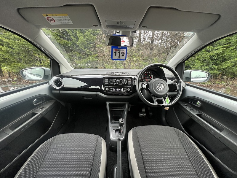 Volkswagen Up High Up - U11791