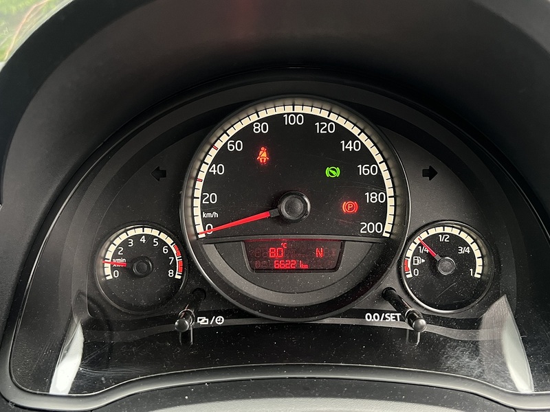 Volkswagen Up High Up - U11791