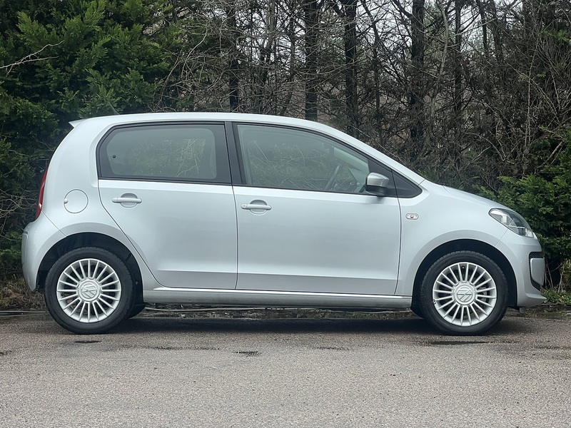 Volkswagen Up High Up - U11791