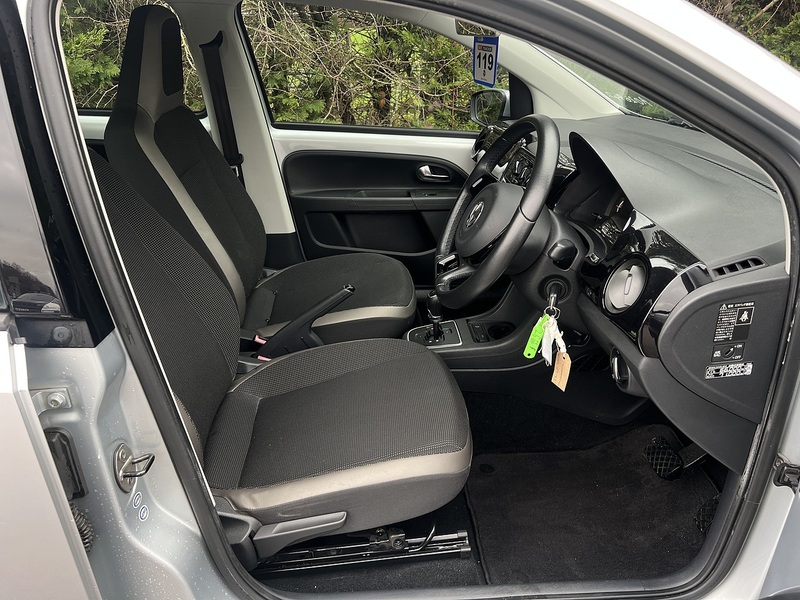Volkswagen Up High Up - U11791