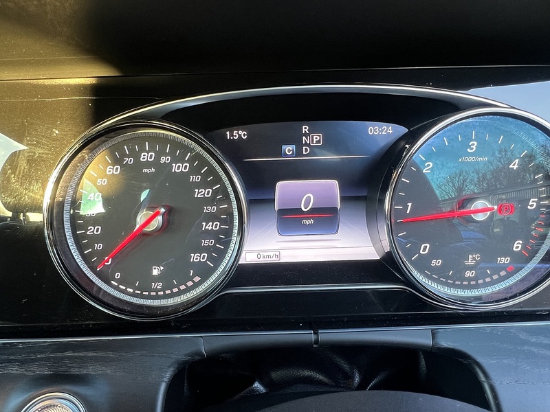 Mercedes-Benz E Class E220d AMG Line - U11799