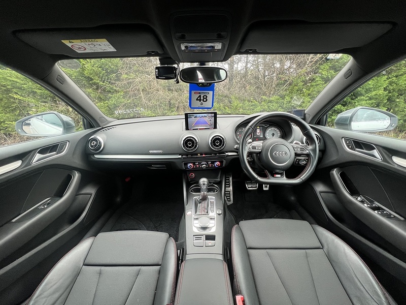 Audi S3 S TRONIC QUATTRO - U11801