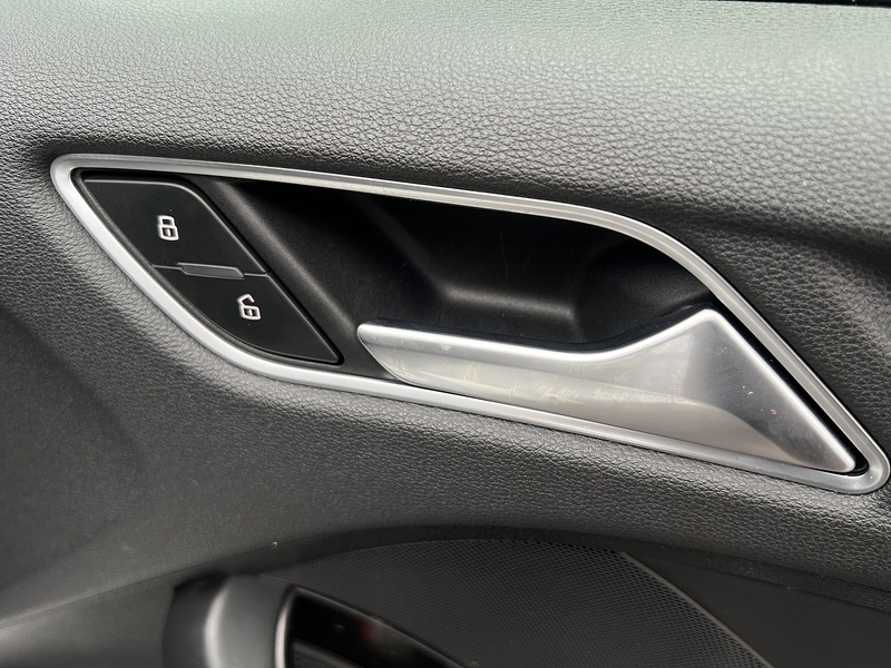 Audi S3 S TRONIC QUATTRO - U11801