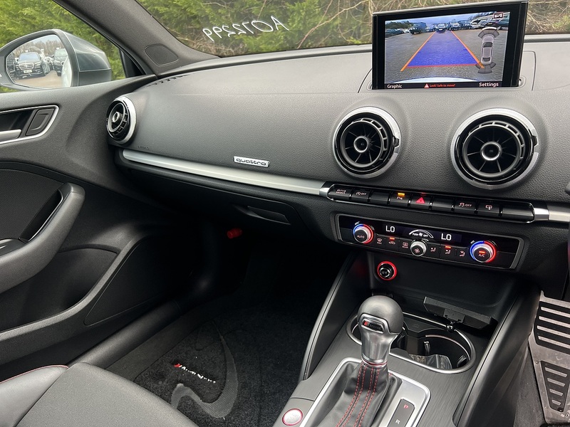 Audi S3 S TRONIC QUATTRO - U11801