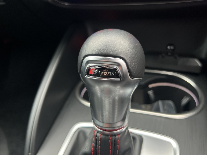 Audi S3 S TRONIC QUATTRO - U11801