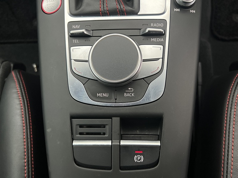 Audi S3 S TRONIC QUATTRO - U11801