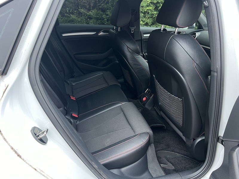 Audi S3 S TRONIC QUATTRO - U11801