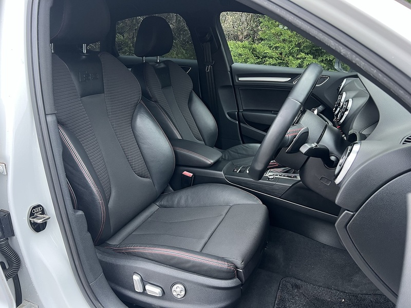 Audi S3 S TRONIC QUATTRO - U11801