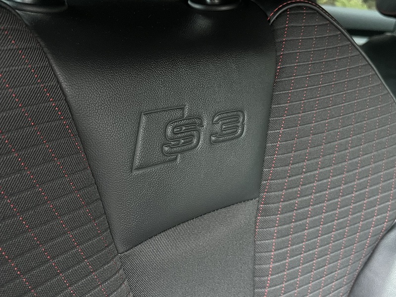 Audi S3 S TRONIC QUATTRO - U11801