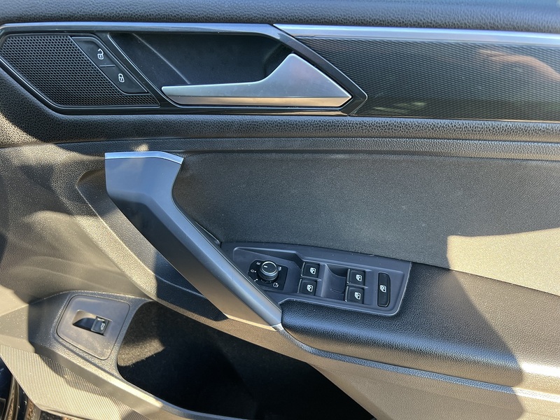 Volkswagen Tiguan Allspace TDI SEL - U11802