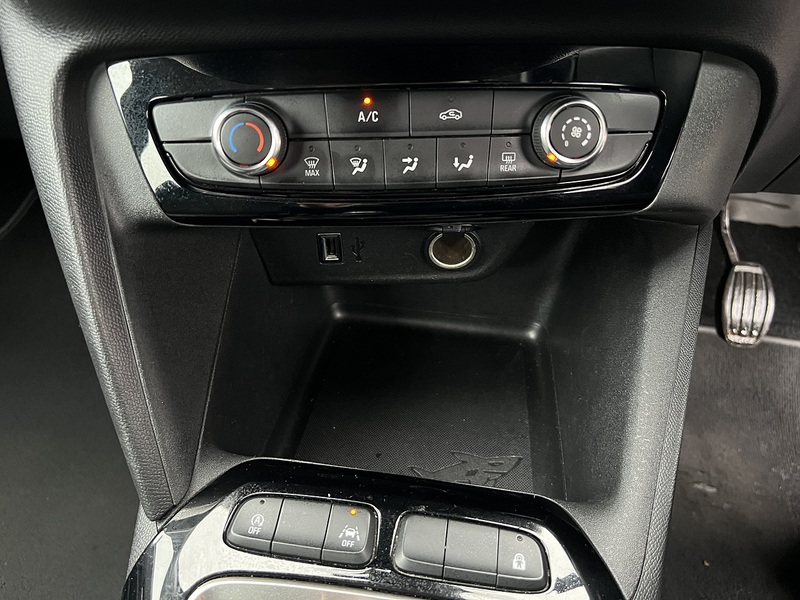 Vauxhall Corsa SE - U11803