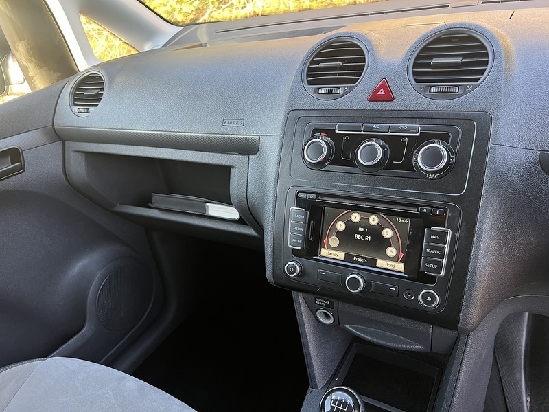 Volkswagen Caddy TDI BlueMotion Tech C20 Black Edition - U11804