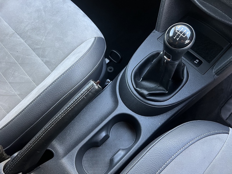 Volkswagen Caddy TDI BlueMotion Tech C20 Black Edition - U11804