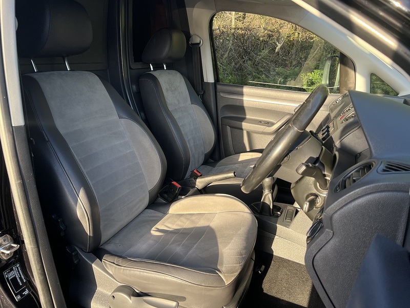 Volkswagen Caddy TDI BlueMotion Tech C20 Black Edition - U11804