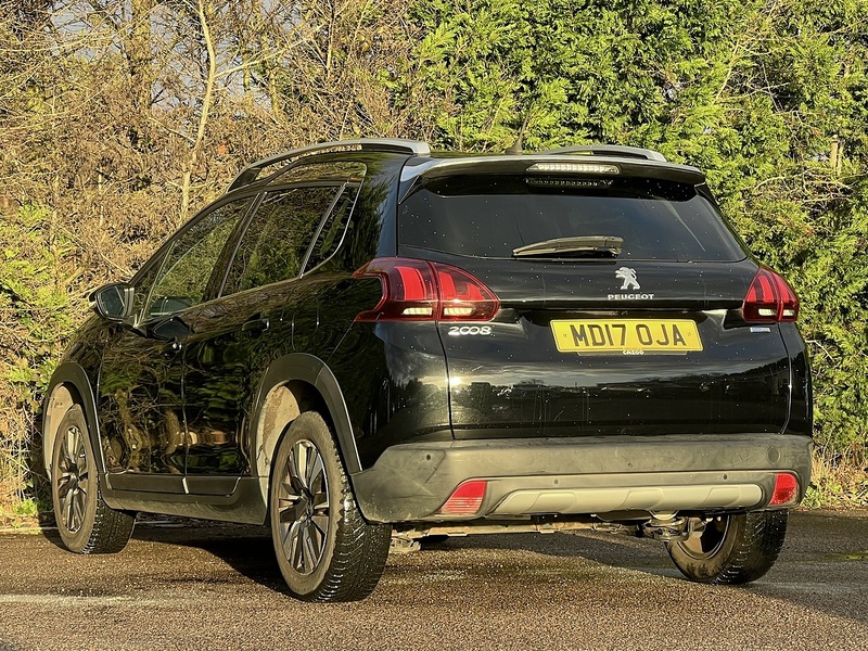 Peugeot 2008 PureTech Allure - U11805