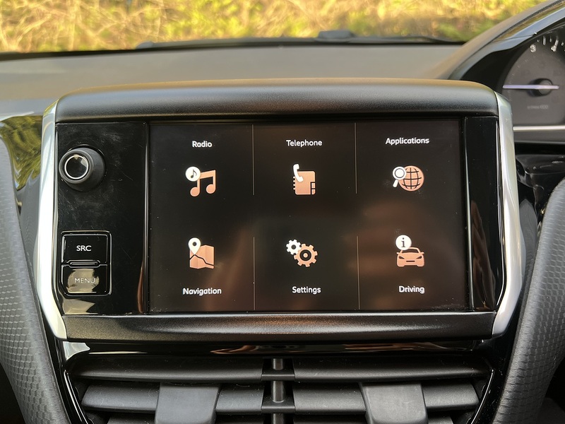 Peugeot 2008 PureTech Allure - U11805