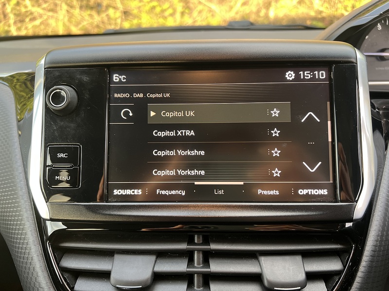 Peugeot 2008 PureTech Allure - U11805