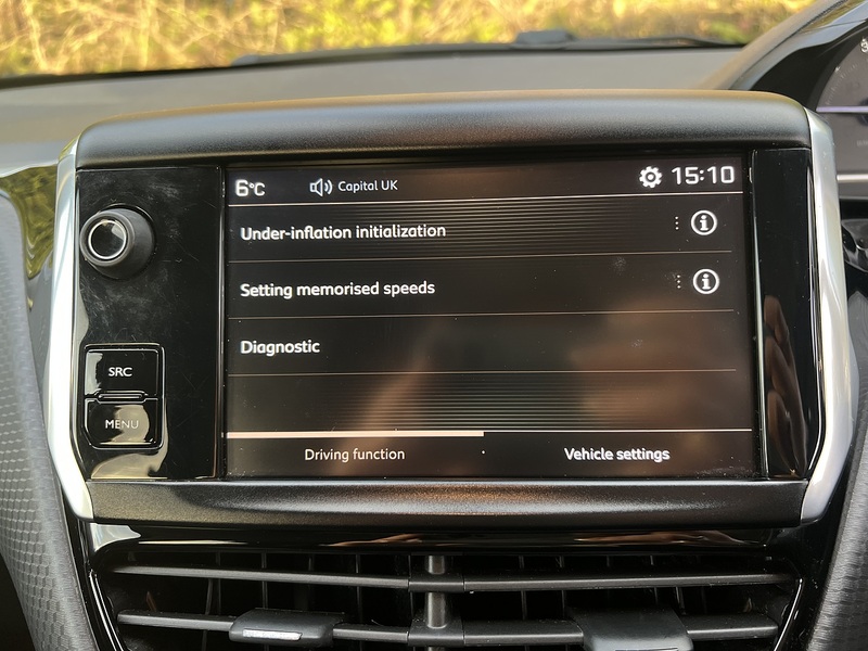 Peugeot 2008 PureTech Allure - U11805