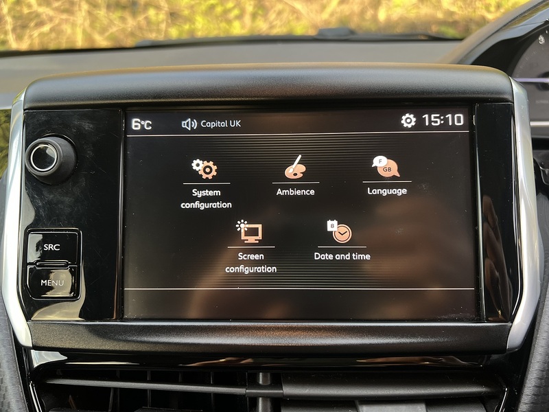 Peugeot 2008 PureTech Allure - U11805