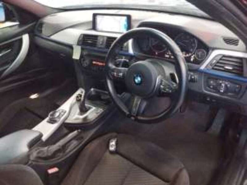 BMW 320D Touring M-Sport - U11808