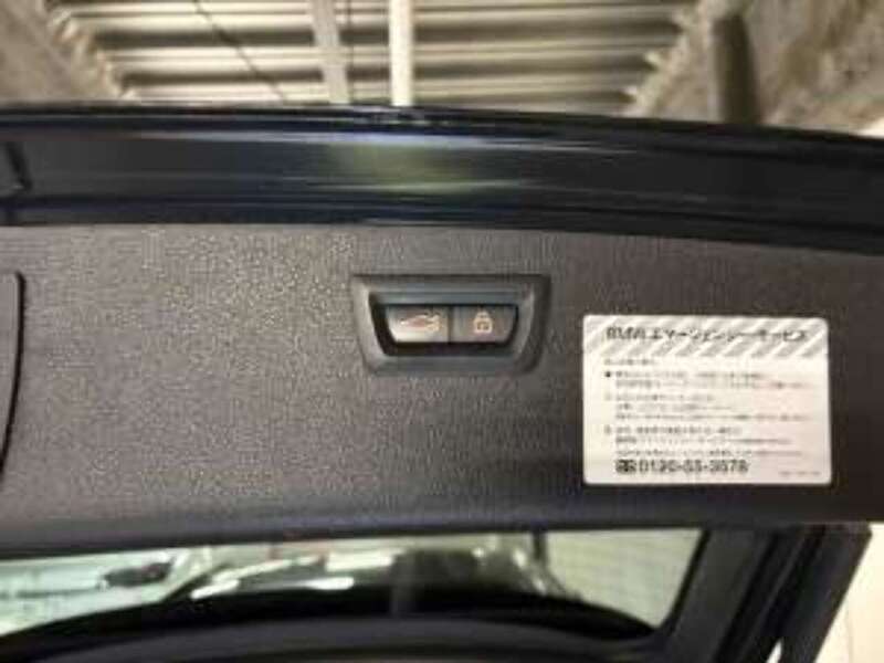 BMW 320D Touring M-Sport - U11808