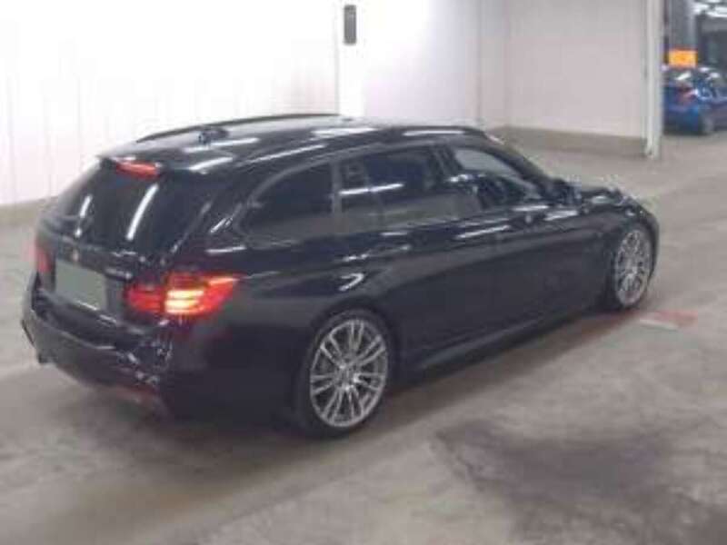 BMW 320D Touring M-Sport - U11808