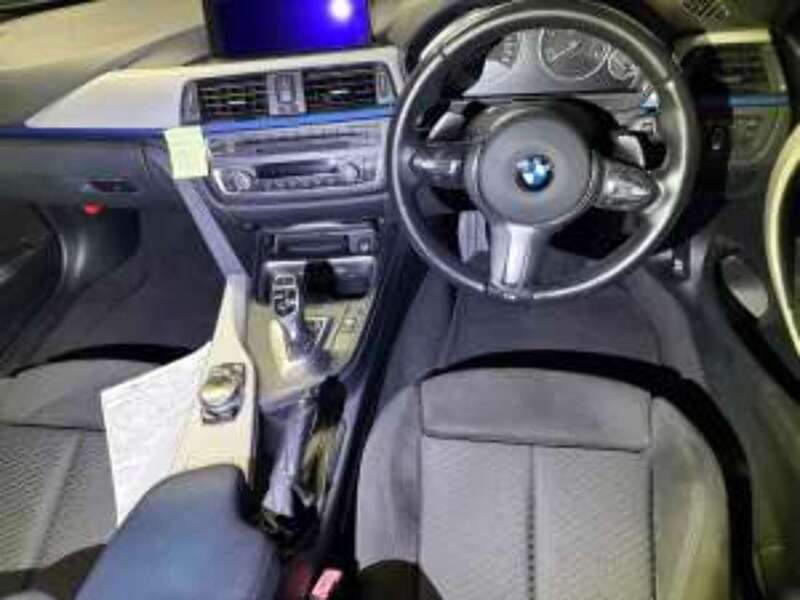 BMW 320D Touring M-Sport - U11808