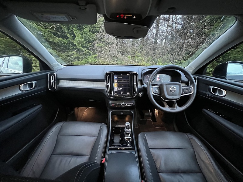 Volvo XC40 B4 MHEV Inscription - U11811