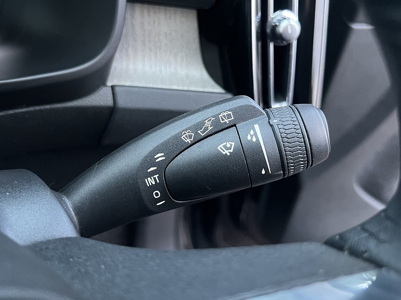 Volvo XC40 B4 MHEV Inscription - U11811